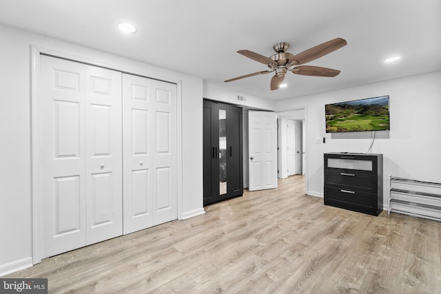 bedroom with recessed lighting, visible vents, light wood-style flooring, a ceiling fan, and baseboards