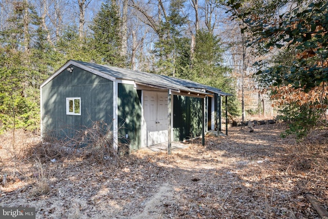 view of outbuilding featuring an outbuilding