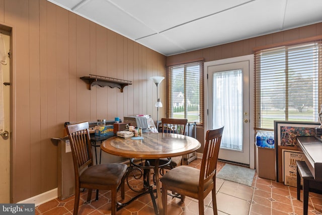 dining room featuring light tile patterned floors