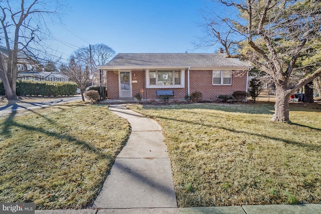 view of front of house with a front yard