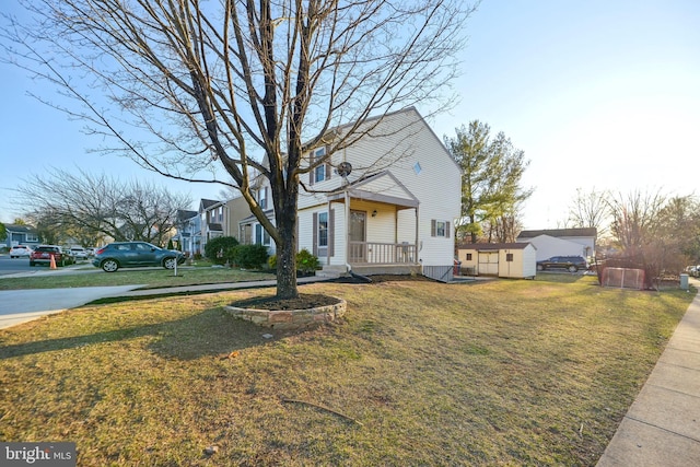 view of front facade with a front yard