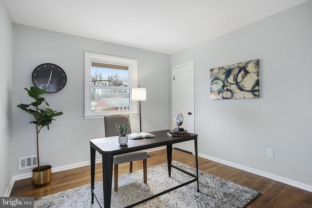 office with hardwood / wood-style floors