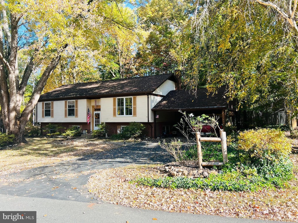 view of raised ranch