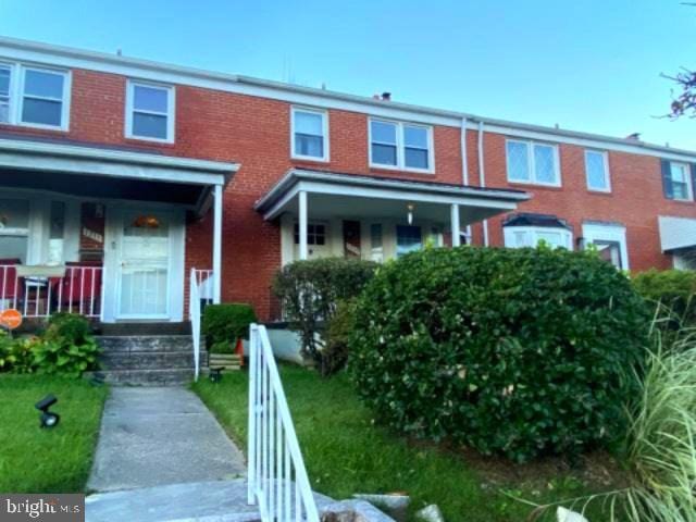 view of townhome / multi-family property