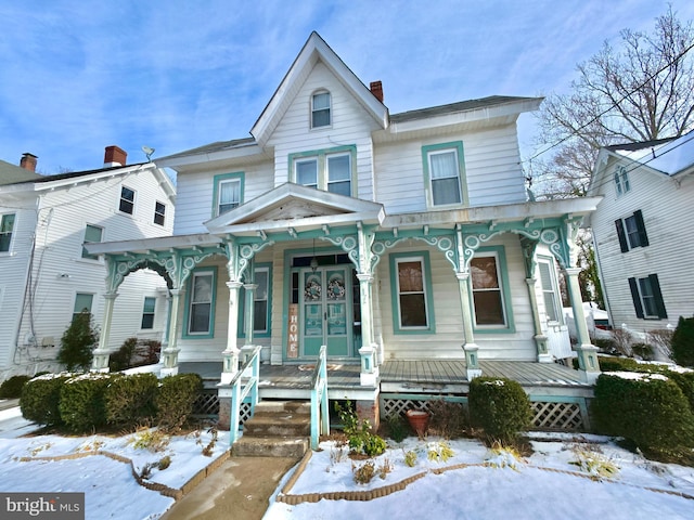 view of front facade featuring a porch