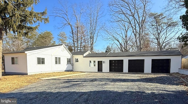 view of front of house featuring a garage