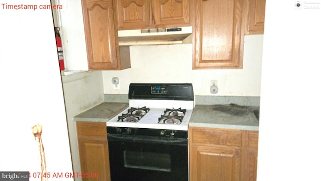 kitchen featuring gas stove