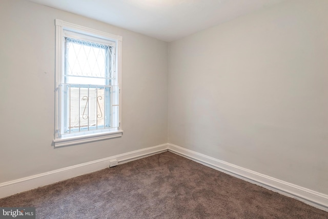 view of carpeted spare room