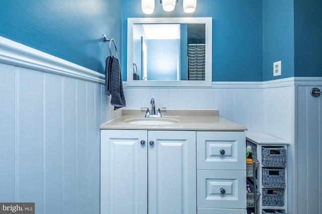 bathroom with vanity