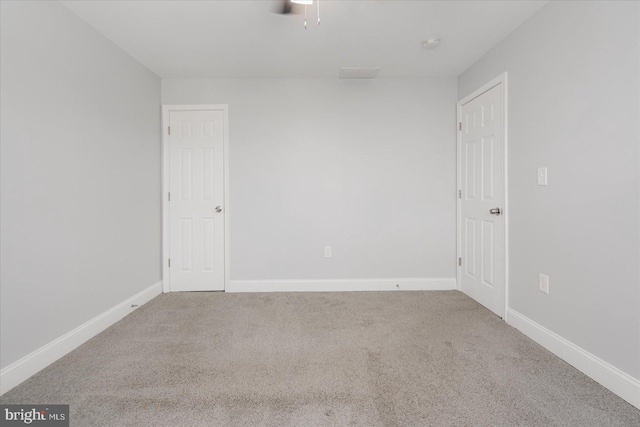 view of carpeted spare room