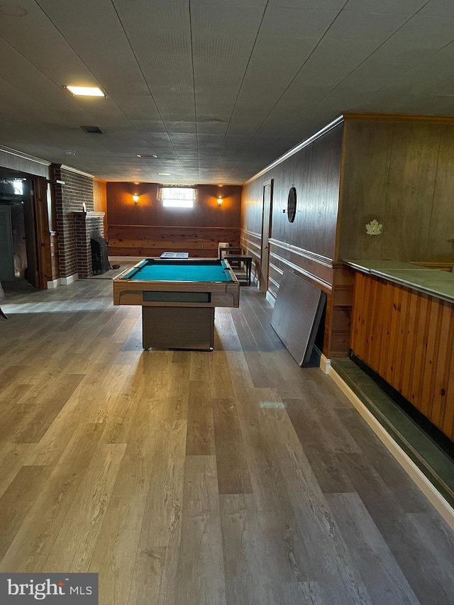 playroom featuring hardwood / wood-style floors and pool table