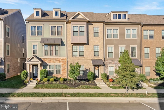 multi unit property with stone siding