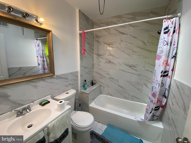 full bathroom featuring shower / tub combo with curtain, sink, tile walls, and toilet