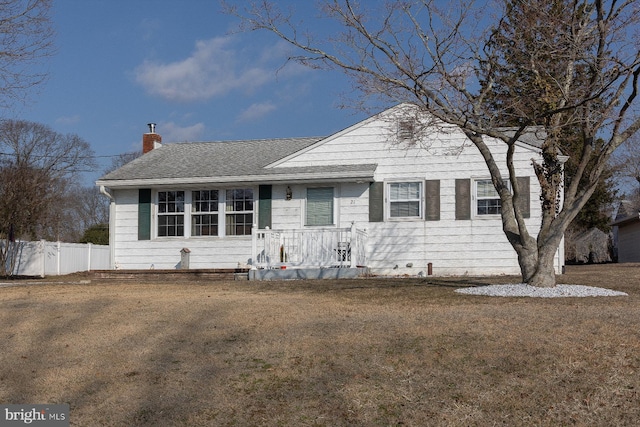 view of front of house with a front yard