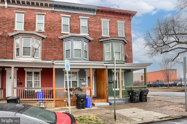 view of front facade with a porch