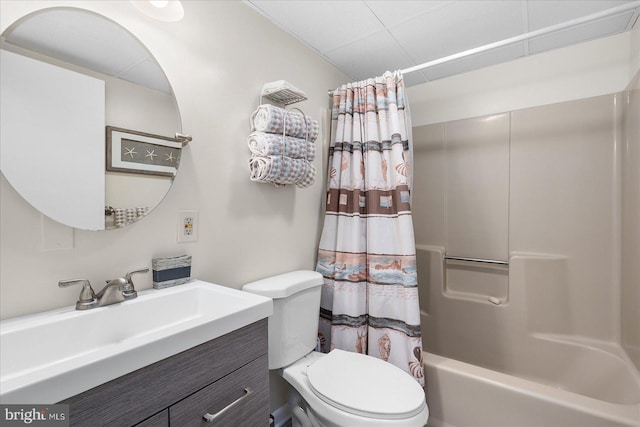 full bathroom with shower / bath combination with curtain, vanity, and toilet