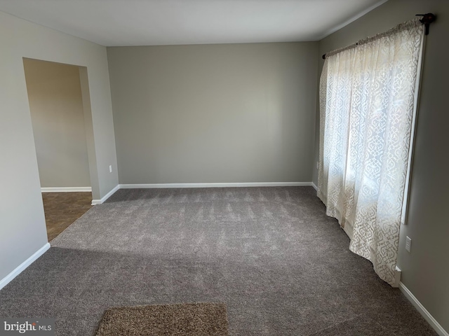 view of carpeted spare room