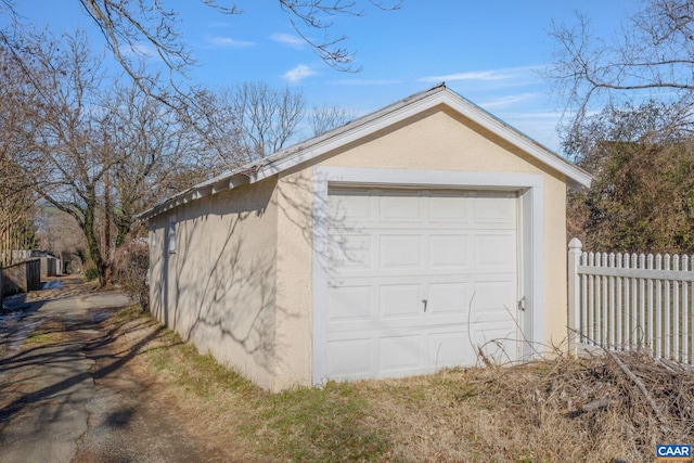 Listing photo 3 for 1001 Avon St, Charlottesville VA 22902