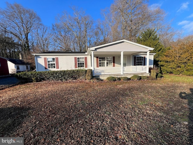 view of front facade featuring a porch