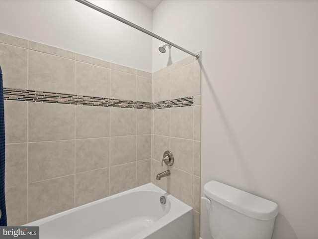 bathroom featuring toilet and shower / washtub combination