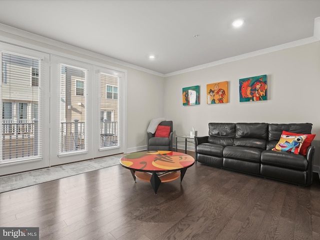 living room featuring recessed lighting, wood finished floors, and ornamental molding