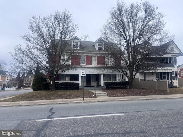 view of front of house