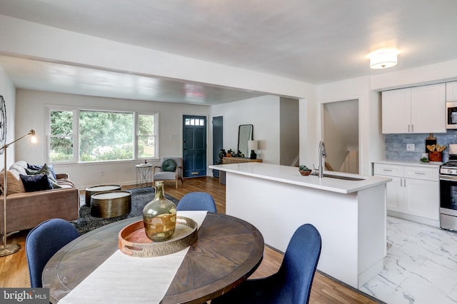 dining area with sink