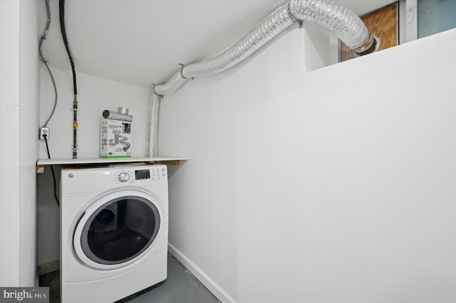 laundry area with washer / clothes dryer