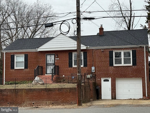 view of front of house featuring a garage