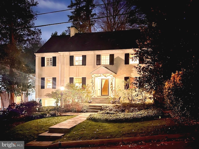 view of colonial inspired home