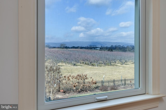 interior details featuring a mountain view