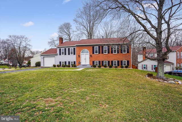 view of front of home with a front lawn