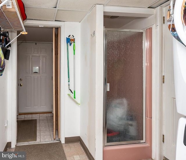 bathroom with a drop ceiling