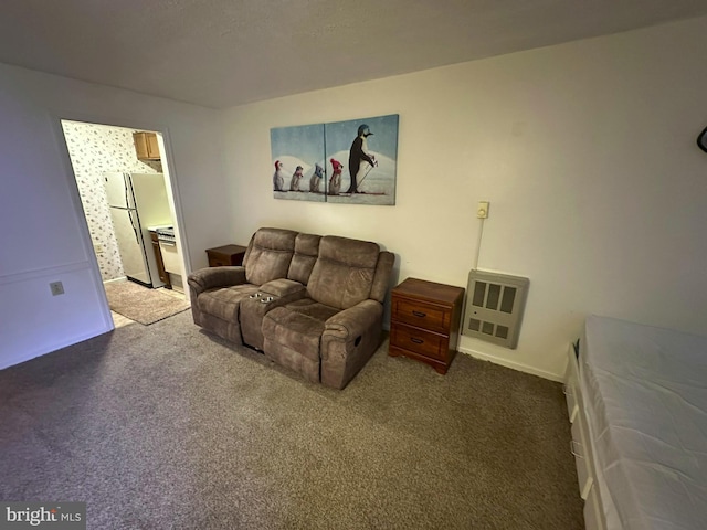 living room with carpet