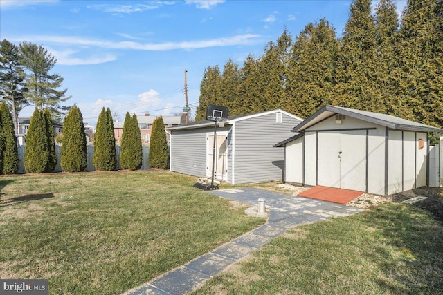 view of yard with a shed