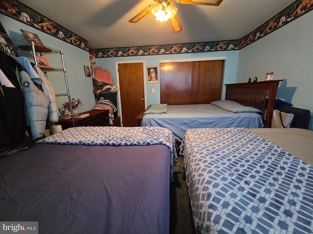 bedroom with ceiling fan