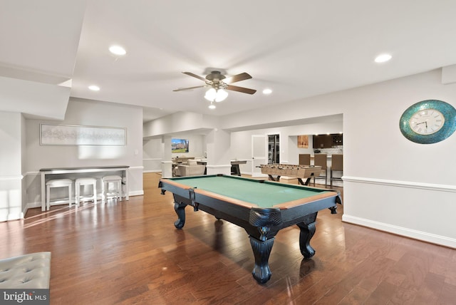 playroom featuring hardwood / wood-style flooring, ceiling fan, and billiards