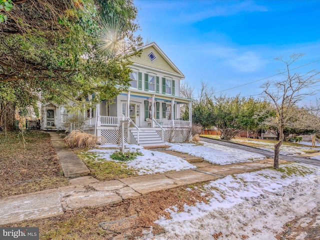 view of front of house featuring a porch