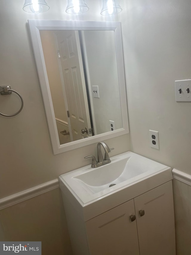 bathroom featuring vanity