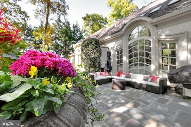 view of patio with an outdoor hangout area