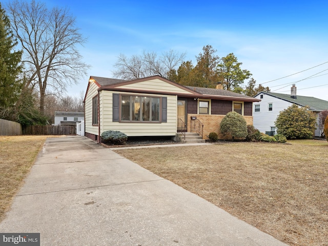 view of front of house with a front yard