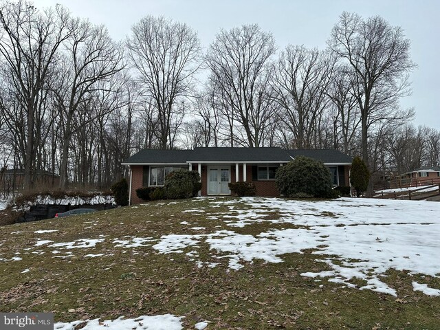 view of front facade with brick siding