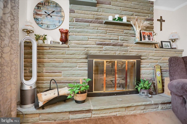 interior details with crown molding