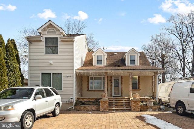 view of front of property with covered porch