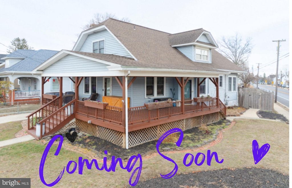 view of front of home with covered porch