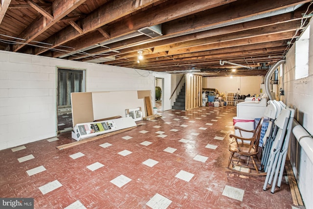 basement with washer / dryer