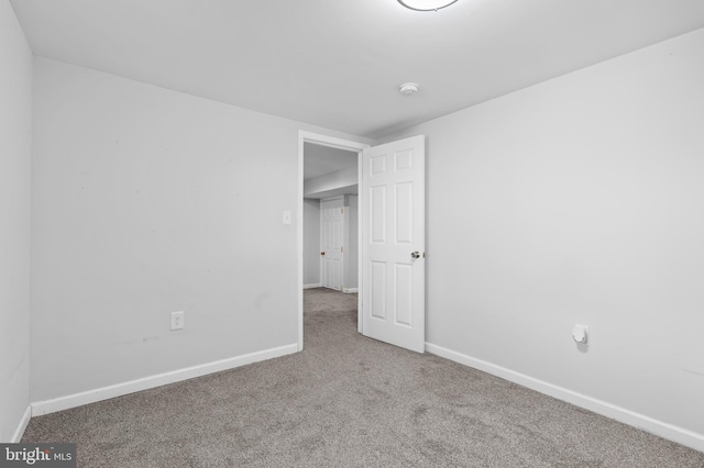 unfurnished bedroom featuring carpet floors