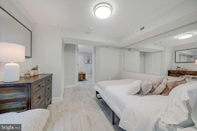 bedroom featuring a closet