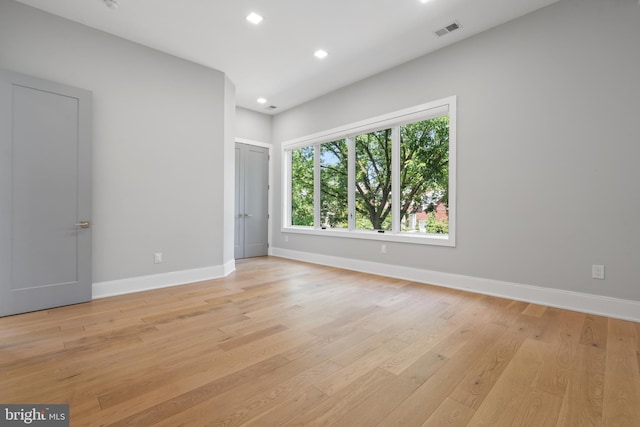 empty room featuring light hardwood / wood-style floors