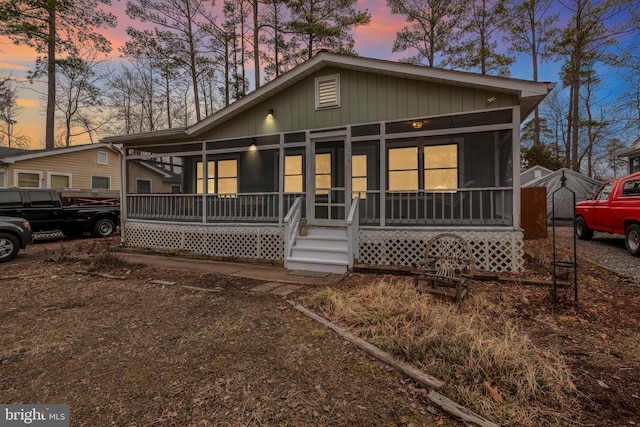 view of front of property